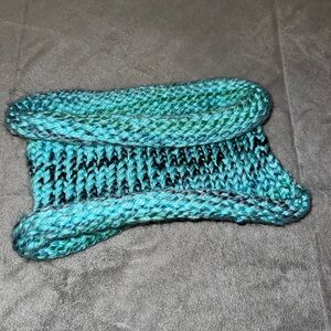 Hand-Knit Blue and Green Neck Warmer